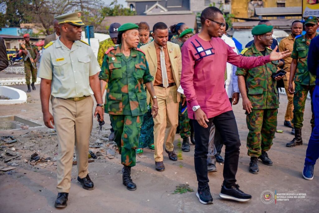 *Défense nationale : le Ministre délégué à la défense nationale Eliezer Ntambwe inspecte le patrimoine des anciens combattants