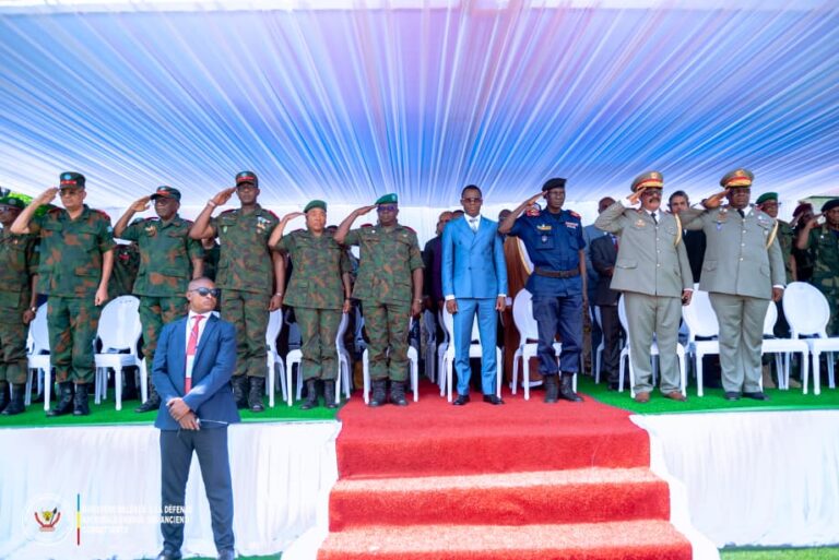 Commémoration de l’armistice en RDC : Eliezer Ntambwe rend hommage aux anciens combattants et au Chef de l’État pour les efforts de paix