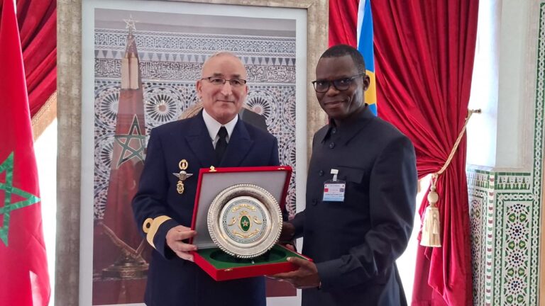 MAROC : le Ministre délégué Eliezer Ntambwe échange avec  deux Directions importantes   qui s&rsquo;occupent du social des anciens combattants