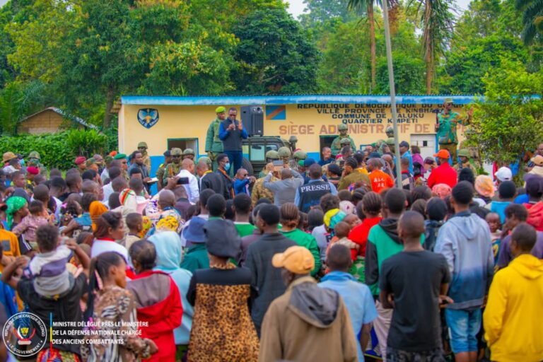 Kinshasa : Eliezer Ntambwe prêche le vivre-ensemble après l&rsquo;éradication de la milice Mobondo à Maluku